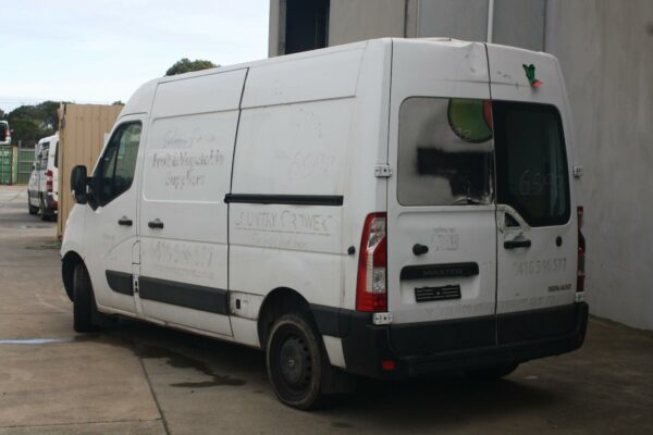 RENAULT MASTER X62 09/2011-ON LEFT FRONT DOOR VAN/BUS