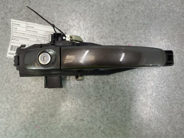FORD RANGER PX 06/2015-04/2022 OUTER RIGHT FRONT DOOR HANDLE WILDTRAK
