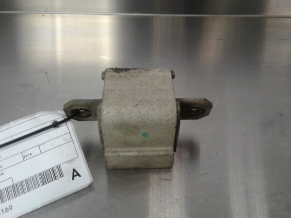 MERCEDES BENZ VITO 639 04/2004-02/2015 TRANSMISSION MOUNT DIESEL 2.1L
