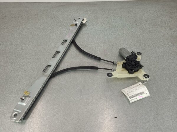 RENAULT MASTER X62 09/2011-2024 LEFT FRONT WINDOW REGULATOR/MOTOR POWER