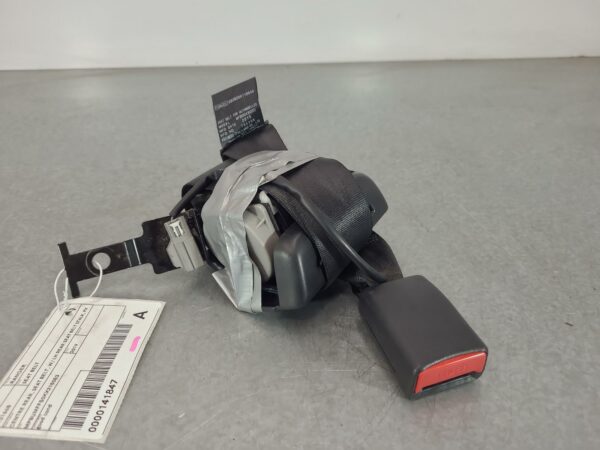 FORD RANGER 06/2015-04/2022 CENTRE REAR SEAT BELT W/ LEFT REAR SEAT BELT STALK