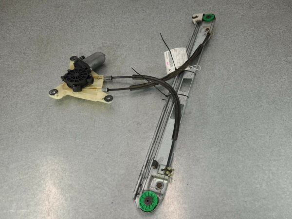 RENAULT MASTER X62 09/2011-2024 RIGHT FRONT WINDOW REGULATOR/MOTOR POWER