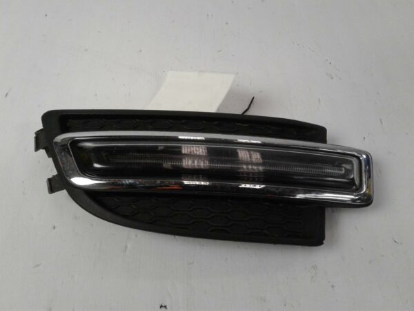 FORD TERRITORY SZ MKI 04/2011-09/2014 LEFT DAYTIME RUNNING LAMP WITH BEZEL