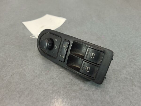 VOLKSWAGEN TRANSPORTER 2011-2015 POWER WINDOW SWITCH RH FRONT (MASTER SWITCH), W