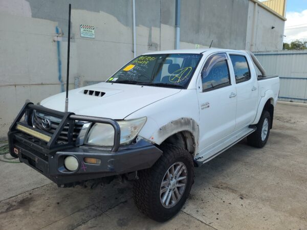 TOYOTA HILUX 2011-2015 CARPET DUAL CAB, CARPET, DARK GREY, 07/11-08/15