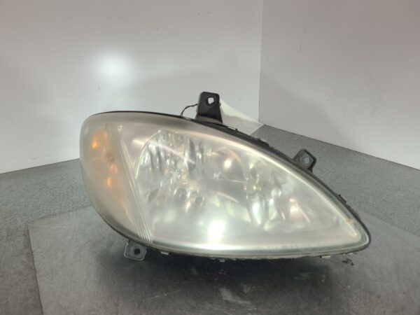 MERCEDES VITO 2004-2011 RIGHT HEADLAMP 639, 04/04-01/11