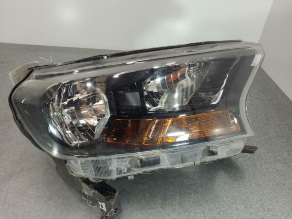 FORD RANGER 2015-2022 RIGHT HEADLAMP PX SERIES 2, XL/XLS/XLT, W/ AMBER FLASHER T
