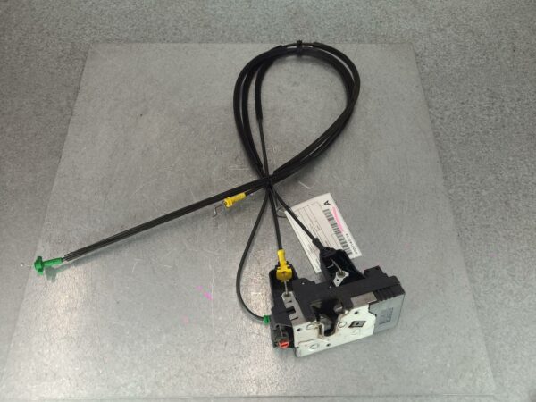 RENAULT TRAFIC 2004-2014 LOCK MECHANISM RIGHT REAR DOOR LOCK, X83, 04/04-12/14