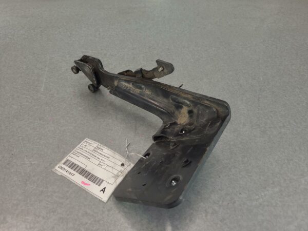 RENAULT MASTER 2011-2024 DOOR HINGE/RUNNER LOWER, LH SLIDING DOOR, X62, 09/11-