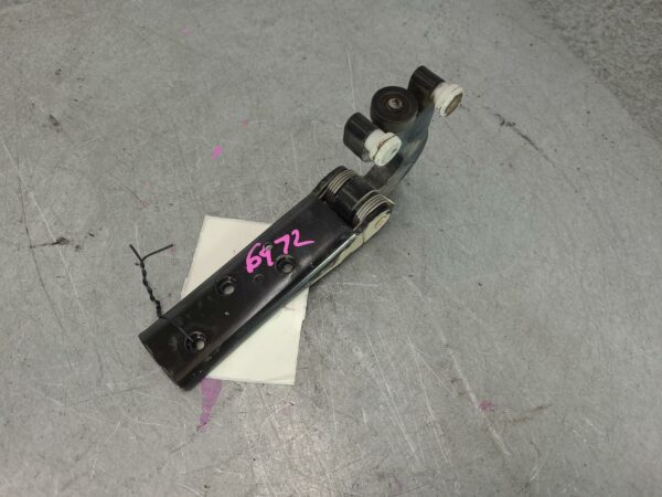 RENAULT MASTER 2011-2024 DOOR HINGE/RUNNER MIDDLE, LH SLIDING DOOR, X62, 09/11-
