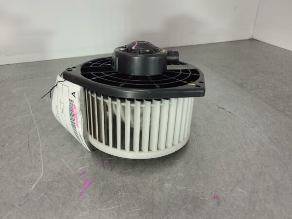 NISSAN NAVARA 2015-2024 HEATER FAN MOTOR NP300, 04/15-