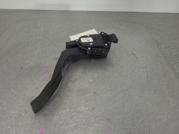 NISSAN NAVARA 2015-2024 PEDAL ASSEMBLY NP300, ACCELERATOR PEDAL (FLY BY WIRE), S