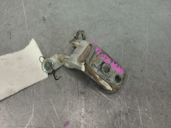 TOYOTA HILUX 2005-2015 DOOR HINGE/RUNNER UPPER, RH FRONT, 03/05-08/15