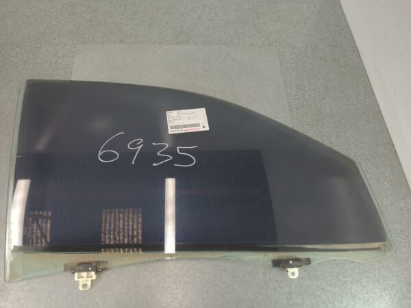 TOYOTA HILUX 2005-2015 RIGHT FRONT DOOR WINDOW DUAL CAB, 03/05-08/15