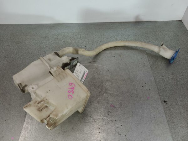 VOLKSWAGEN TRANSPORTER 2004-2015 WASHER BOTTLE T5, 08/04-06/15