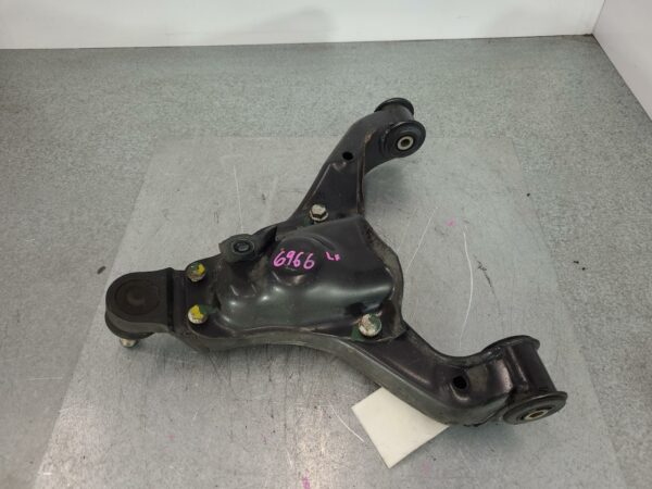 MERCEDES SPRINTER 2006-2018 LEFT FRONT LOWER CONTROL ARM SINGLE WHEEL TYPE, NCV3