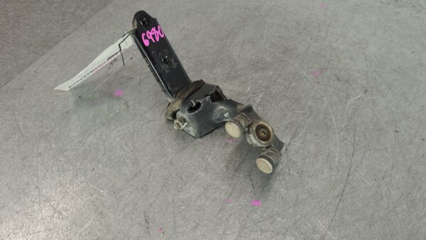 VOLKSWAGEN TRANSPORTER 2004-2015 DOOR HINGE/RUNNER MIDDLE, LH SLIDING DOOR, T5,