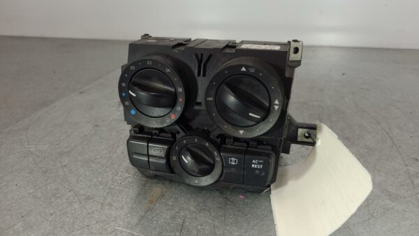 MERCEDES VITO 2004-2009 HEATER/AC CONTROLS FRONT, NON SCREEN, NON REAR A/C TYPE,
