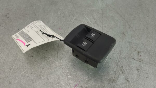 RENAULT TRAFIC 2015-2024 POWER WINDOW SWITCH RH FRONT (MASTER SWITCH), X82, 01/1