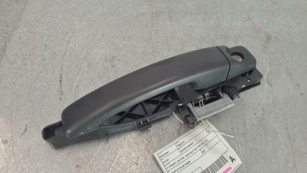 RENAULT TRAFIC 2015-2024 DOOR HANDLE LH FRONT, OUTER, NON BUTTON TYPE, X82, 01/1