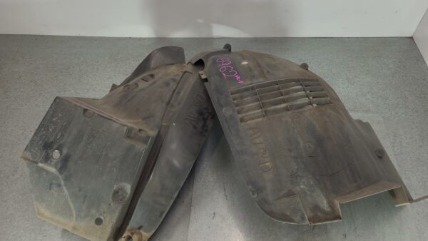 RENAULT TRAFIC 2015-2025 RIGHT GUARD LINER X82, 01/15-