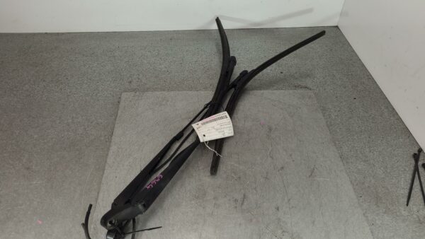 MERCEDES VITO 2004-2015 WIPER ARM FRONT (PAIR), 639, 05/04-02/15
