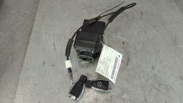 MERCEDES VITO 2004-2015 IGNITION W/ KEY 639, 2.1, DIESEL, AUTO T/M, 04/04-02/15