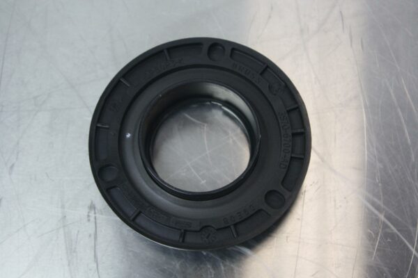 FORD TRANSIT OIL SEAL VM 07/06-02/14 06 07 08 09 10 11 12 13 14