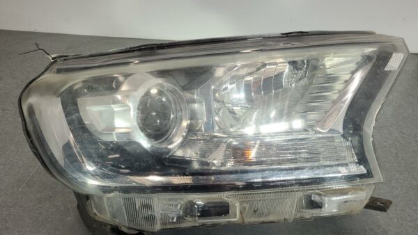 FORD RANGER 2015-2018 RIGHT HEADLAMP PX SERIES 2, XLT/WILDTRAK, PROJECTOR TYPE,
