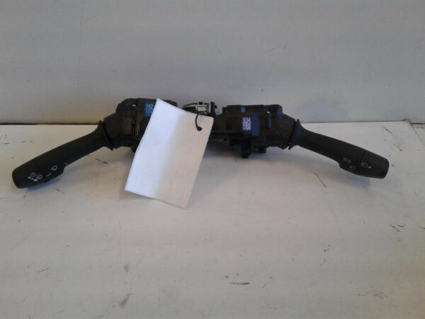 TOYOTA HIACE TRH/KDH 03/2014-04/2019 COMBINATION FLASHER SWITCH