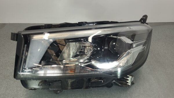 LDV DELIVER 9 2020-2024 LEFT HEADLAMP HALOGEN TYPE, 07/20-