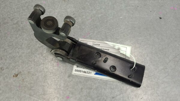 RENAULT MASTER 2011-2024 DOOR HINGE/RUNNER MIDDLE, LH SLIDING DOOR, X62, 09/11-