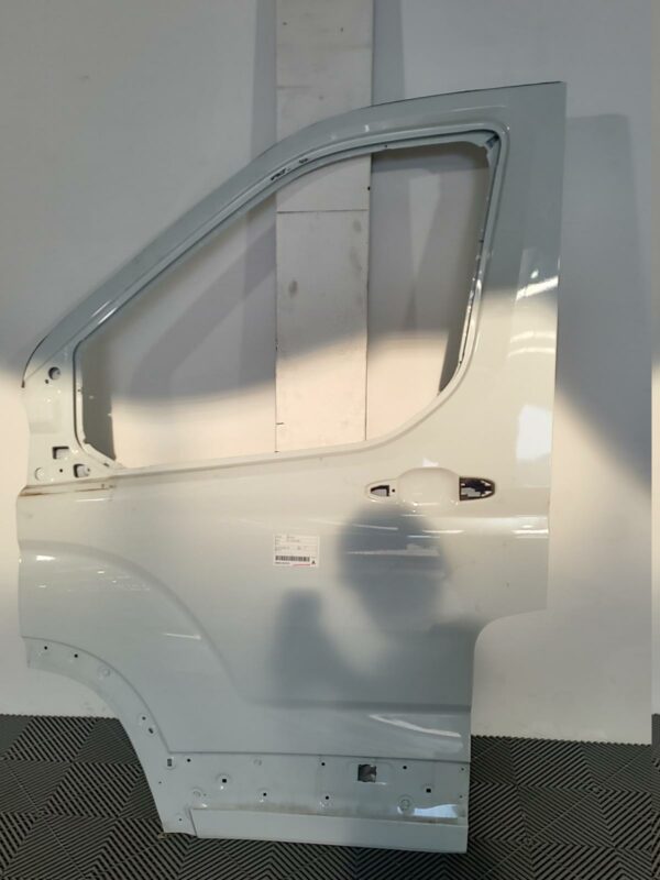 LDV DELIVER 9 2020-2025 LEFT FRONT DOOR 07/20-
