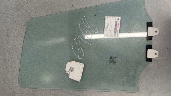 LDV DELIVER 9 2020-2025 RIGHT FRONT DOOR WINDOW 07/20-
