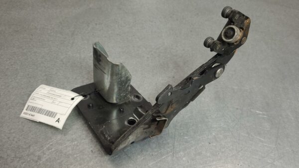 RENAULT MASTER 2011-2024 DOOR HINGE/RUNNER LOWER, LH SLIDING DOOR, X62, 09/11-