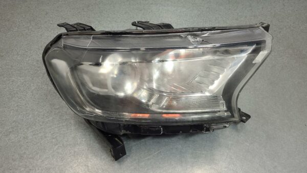 FORD RANGER 2015-2018 RIGHT HEADLAMP PX SERIES 2, XLT/WILDTRAK, PROJECTOR TYPE,