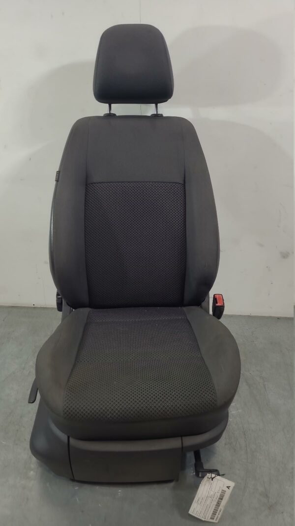 VOLKSWAGEN AMAROK 2010-2016 FRONT SEAT RH FRONT, 2H, CLOTH, BLACK/DARK GREY, HIG