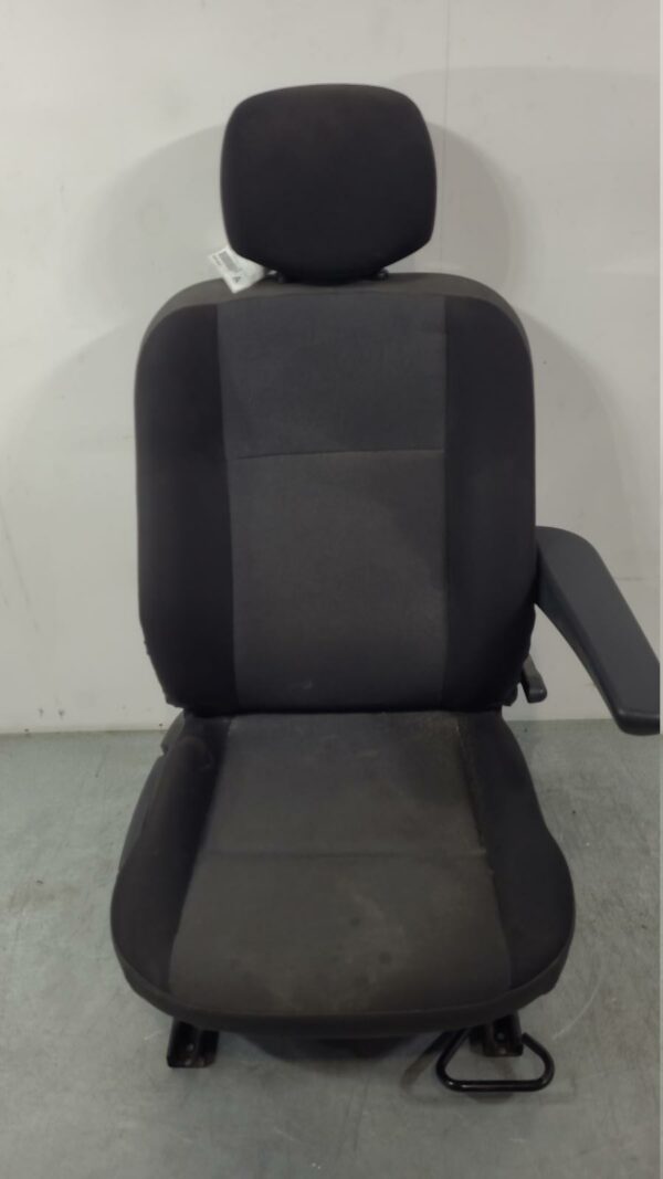 RENAULT MASTER 2011-2024 FRONT SEAT RH FRONT, X62, CLOTH, STANDARD TYPE SEAT, 09