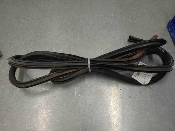 MERCEDES SPRINTER BODY SEAL RUBBER VAN, RH FRONT DOOR RUBBER SEAL, 05/00-10/06 0