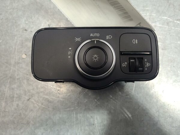 MERCEDES SPRINTER 2018-2024 COMBINATION SWITCH HEADLAMP SWITCH, NON ELECTRIC PAR