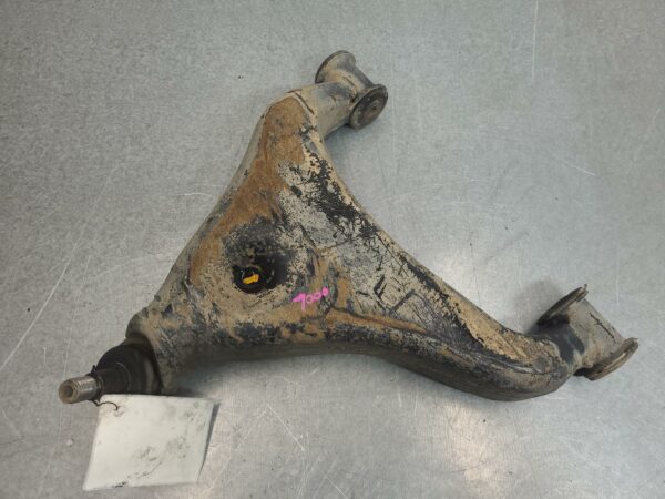 MERCEDES SPRINTER 1998-2006 LEFT FRONT LOWER CONTROL ARM SINGLE WHEEL TYPE, 02/9