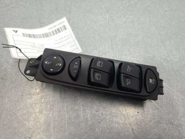 MERCEDES VIANO 2005-2014 POWER WINDOW SWITCH RH FRONT (MASTER SWITCH), 639, 07/0