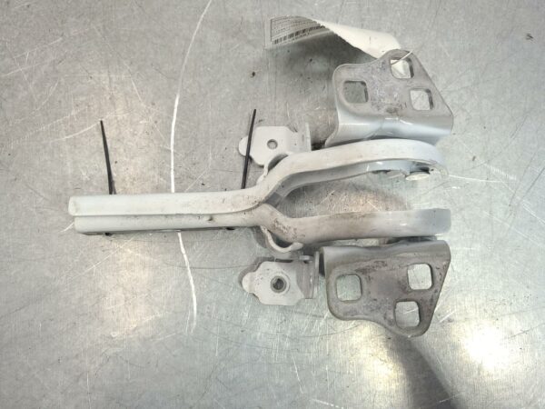 MERCEDES VITO 2015-2024 BONNET HINGE/STRUT 447, HINGES (PAIR), 03/15-
