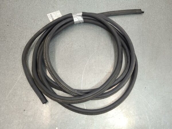 RENAULT MASTER BODY SEAL RUBBER BARN DOOR RUBBER SEAL, X62, 09/11- 11 12 13 14 1