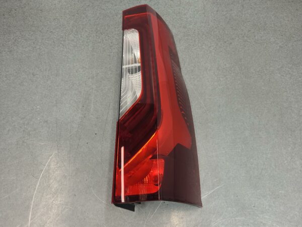 MERCEDES SPRINTER 2018-2024 RIGHT TAILLIGHT VS30, IN BODY, VAN, W/ LED TYPE, 05/