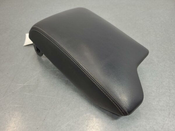 FORD EVEREST 2015-2022 CONSOLE UA, CONSOLE LID ONLY, LEATHER, WHITE STITCHING TY