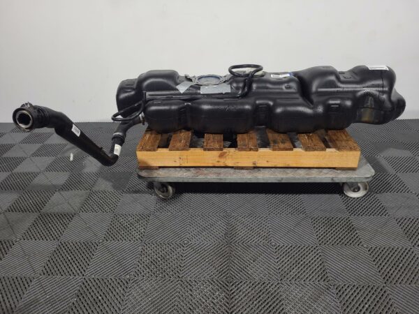 MERCEDES SPRINTER 2018-2024 FUEL TANK VS30, DIESEL FUEL TANK, RWD, 71 LITRE, 05/