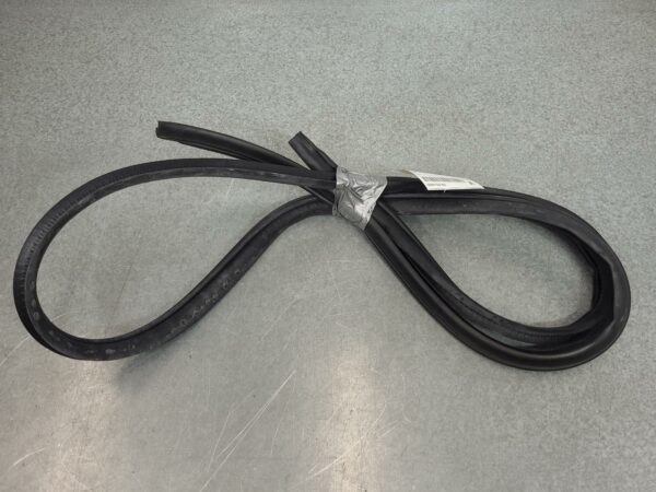 MITSUBISHI TRITON BODY SEAL RUBBER LH FRONT RUBBER SEAL, MQ-MR, 03/15-10/23 15 1