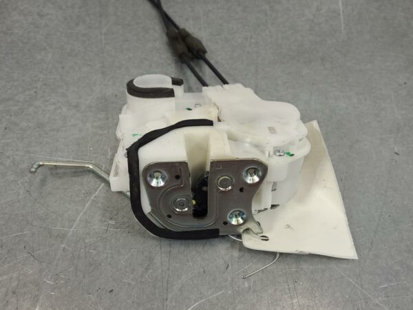 MITSUBISHI TRITON 2015-2023 LOCK MECHANISM LEFT FRONT DOOR LOCK, SINGLE/EXTRA/DU