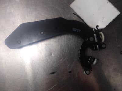 MERCEDES BENZ VIANO 639 07/2005-12/2014 RIGHT SLIDING DOOR ROLLER LOWER